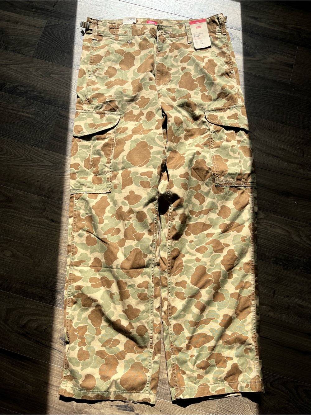 Levi's Camo XX Cargo Baggy Pants - Tan & Green